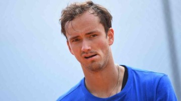 开云体育下载-Breaking！ 梅德维德夫感染新冠退赛意味着什么？